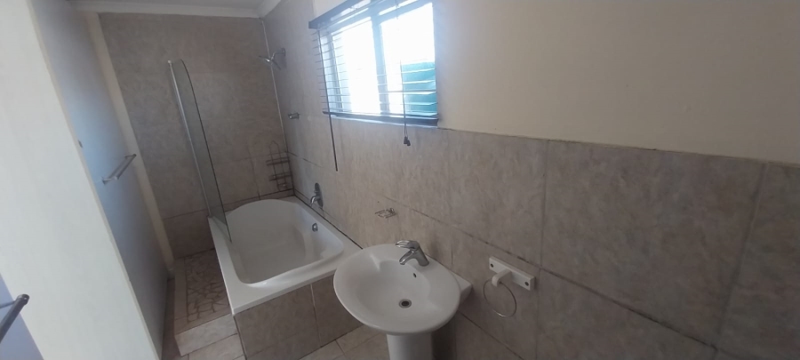 4 Bedroom Property for Sale in Gonubie Eastern Cape